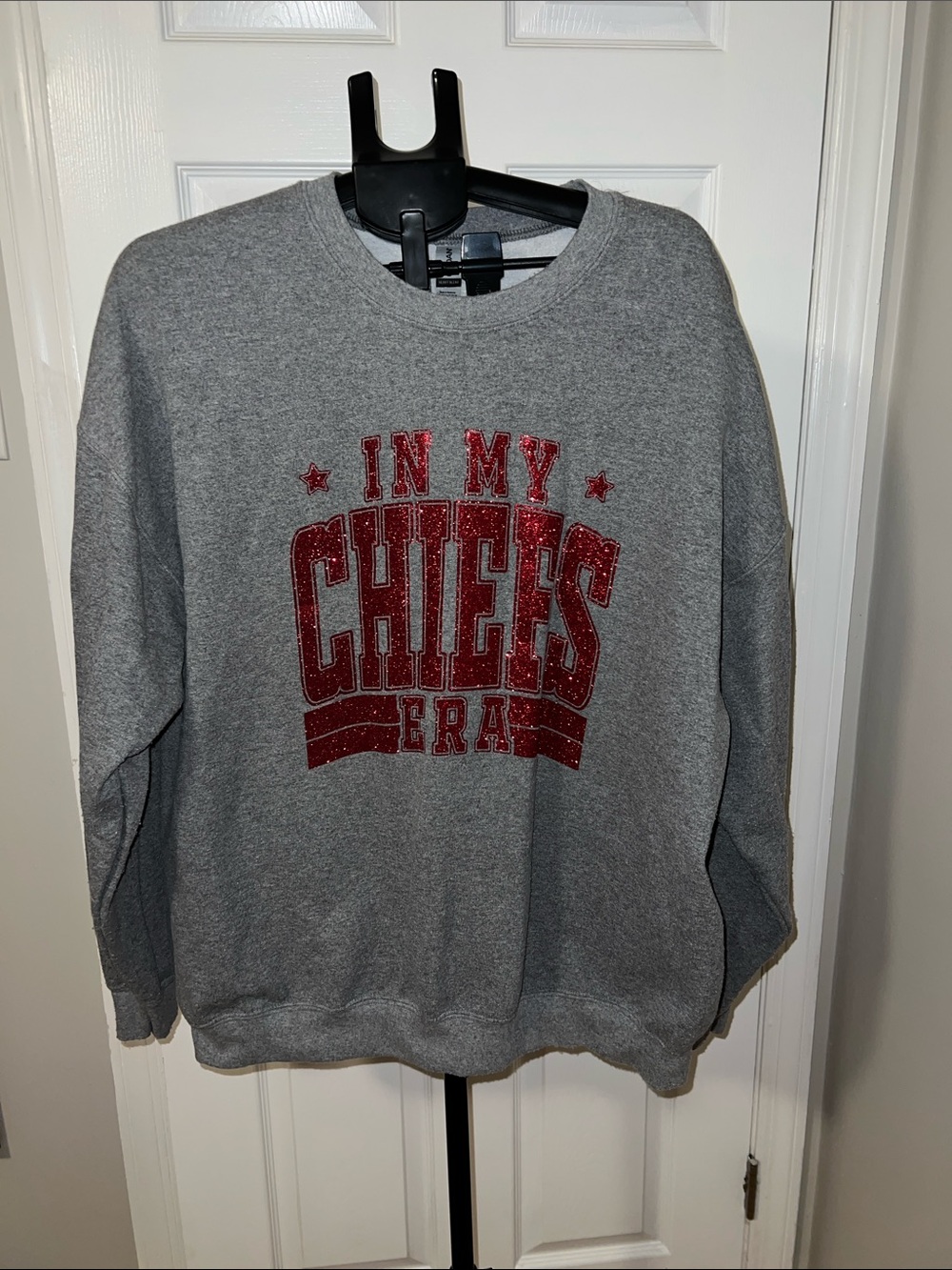 Gildan Gray Crewneck Sweatshirt with Red Glitter 'In My Chiefs Era' Graphic